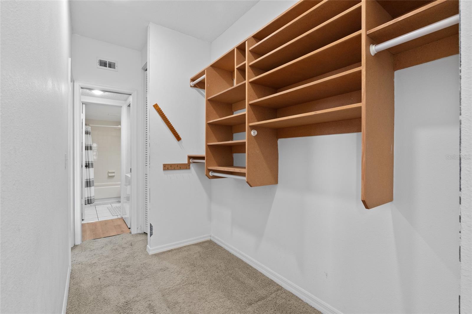 walk in closet
