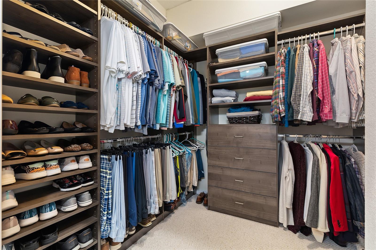 MASTER WALK-IN CLOSET/CUSTOMIZED