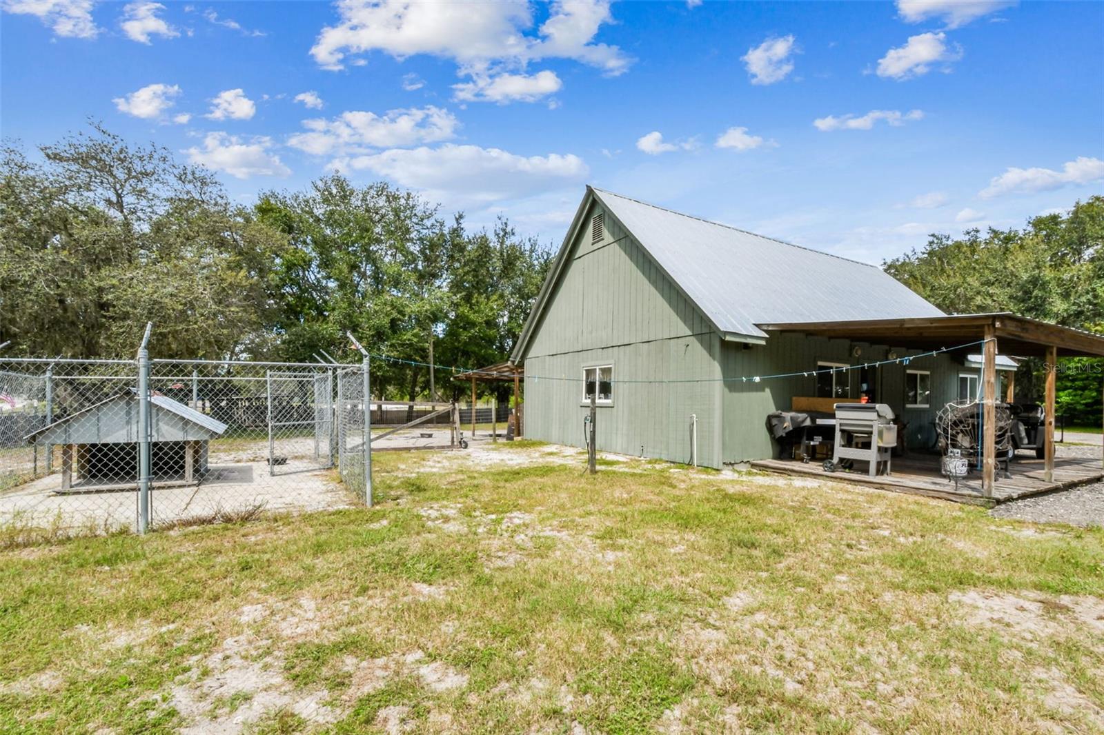 Dog kennel & barn