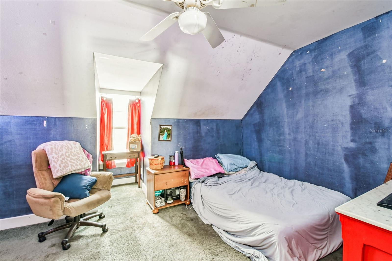 2nd bedroom upstairs