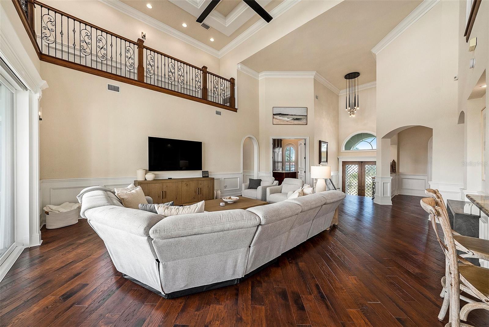 Family Room - 231 Midway Island, Clearwater FL 33767