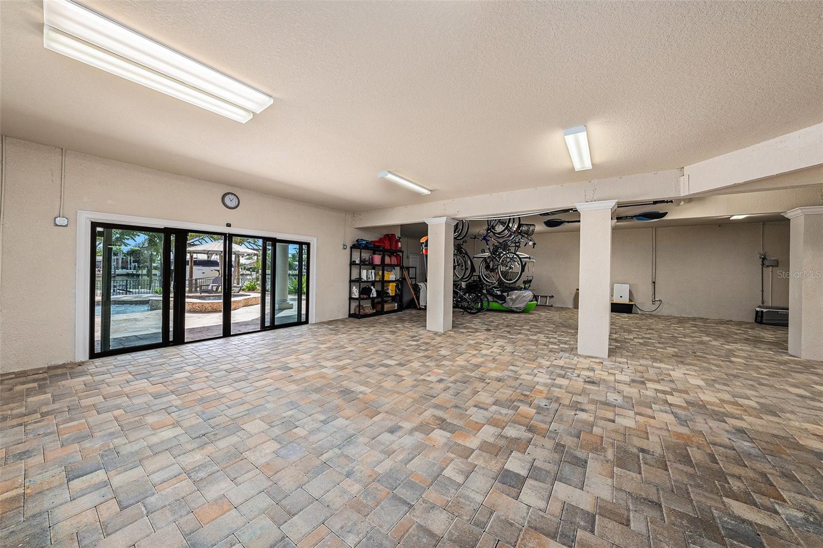 Garage - 231 Midway Island, Clearwater FL 33767