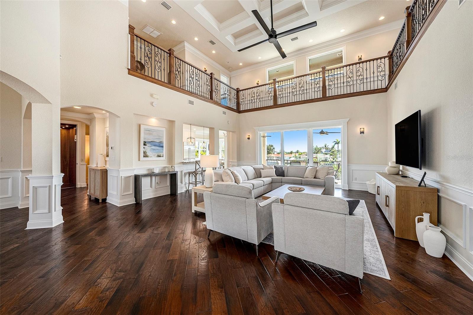 Family Room - 231 Midway Island, Clearwater FL 33767