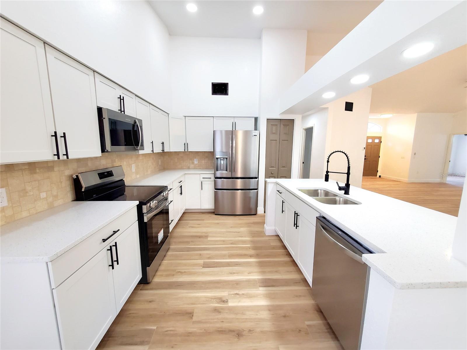 NEW KITCHEN