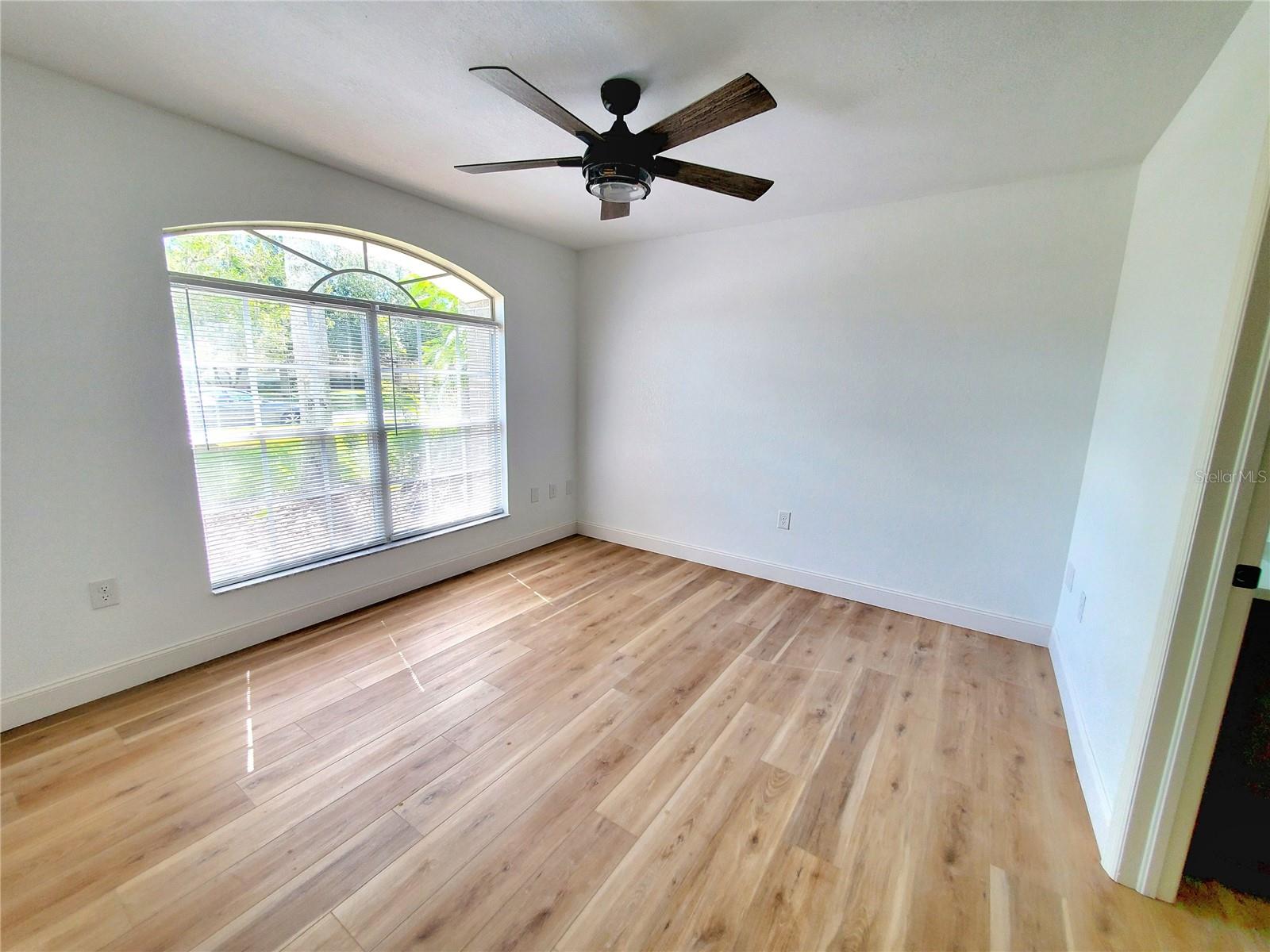 ADJOINING BEDROOM