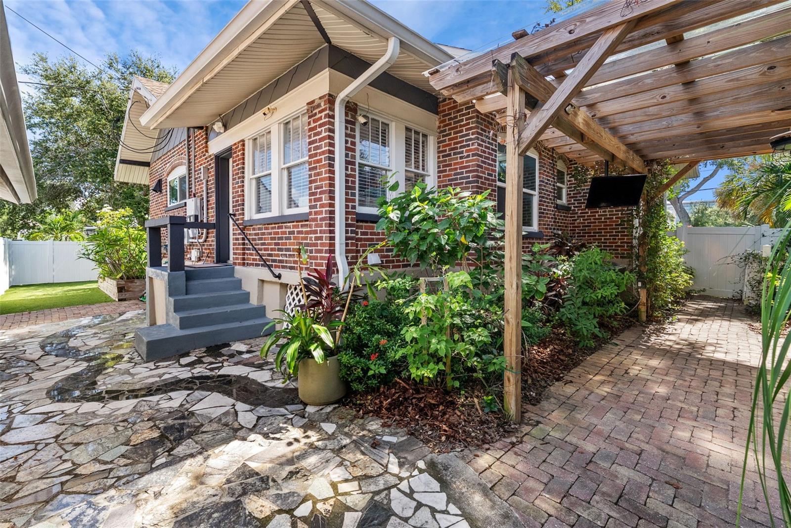 Pergola Entertaining Area