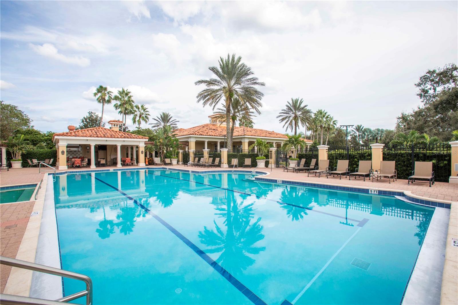 A Pool to Die For!