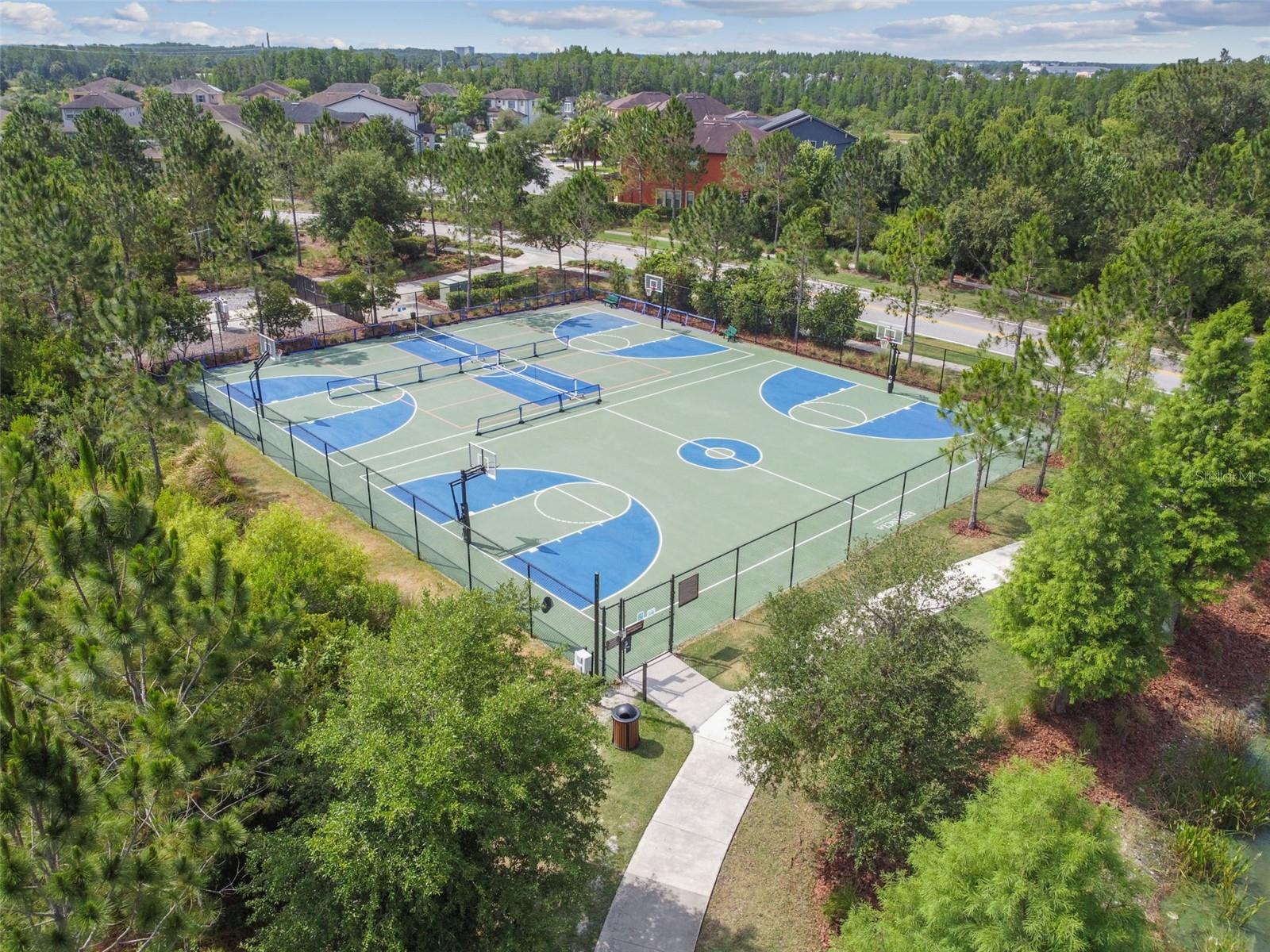 Club Estancia Basketball Courts/Pickle Ball