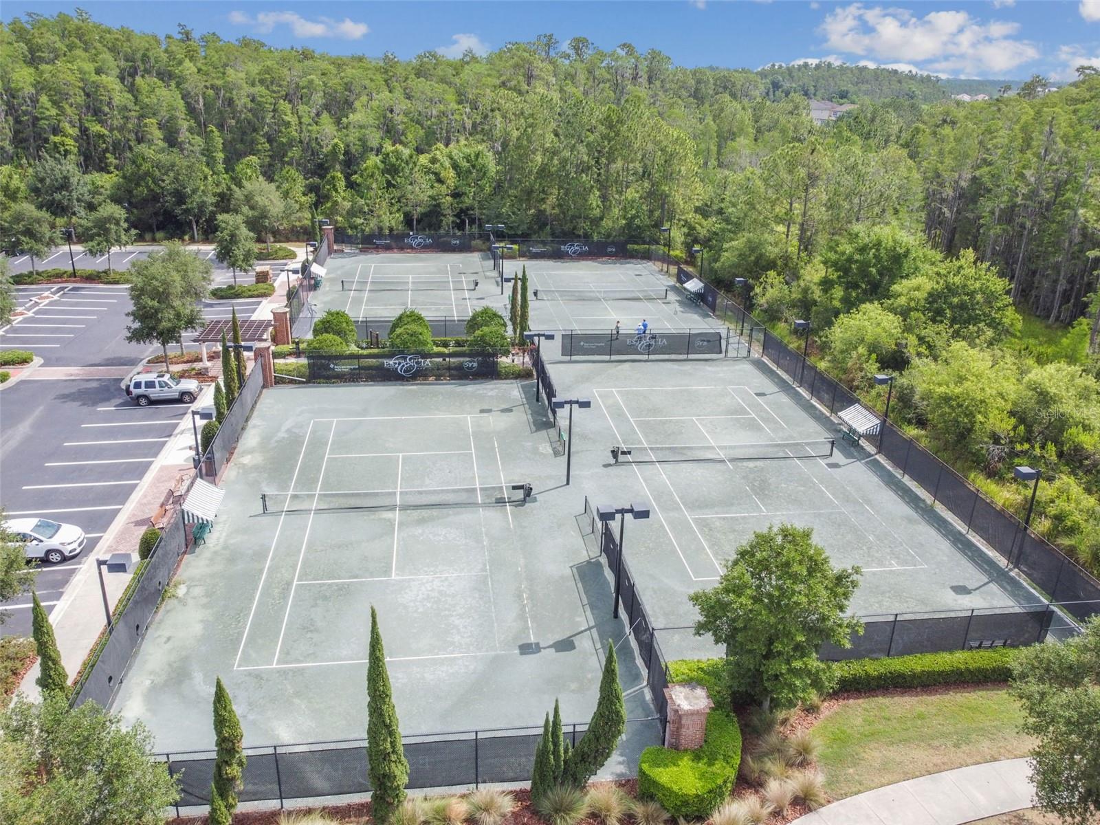 Club Estancia Tennis Courts