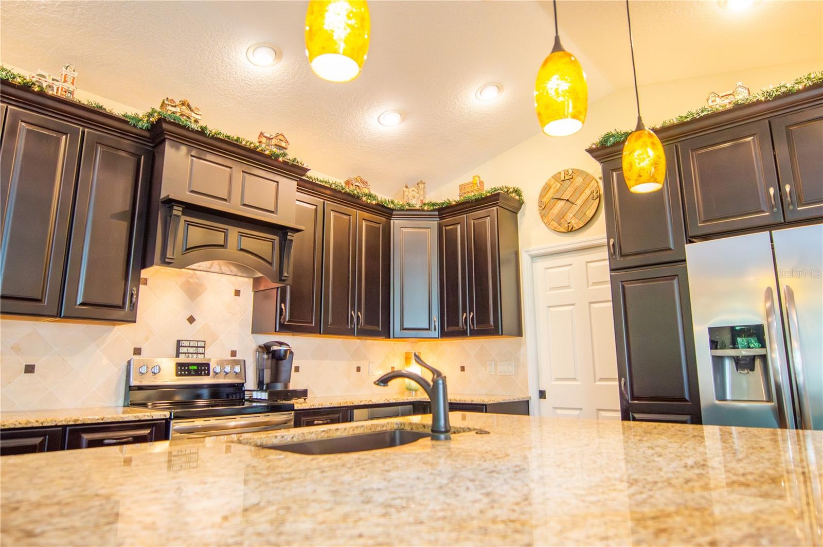 Gorgeous Chef Kitchen!