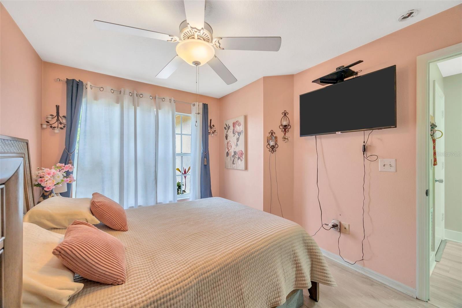 2nd Bedroom