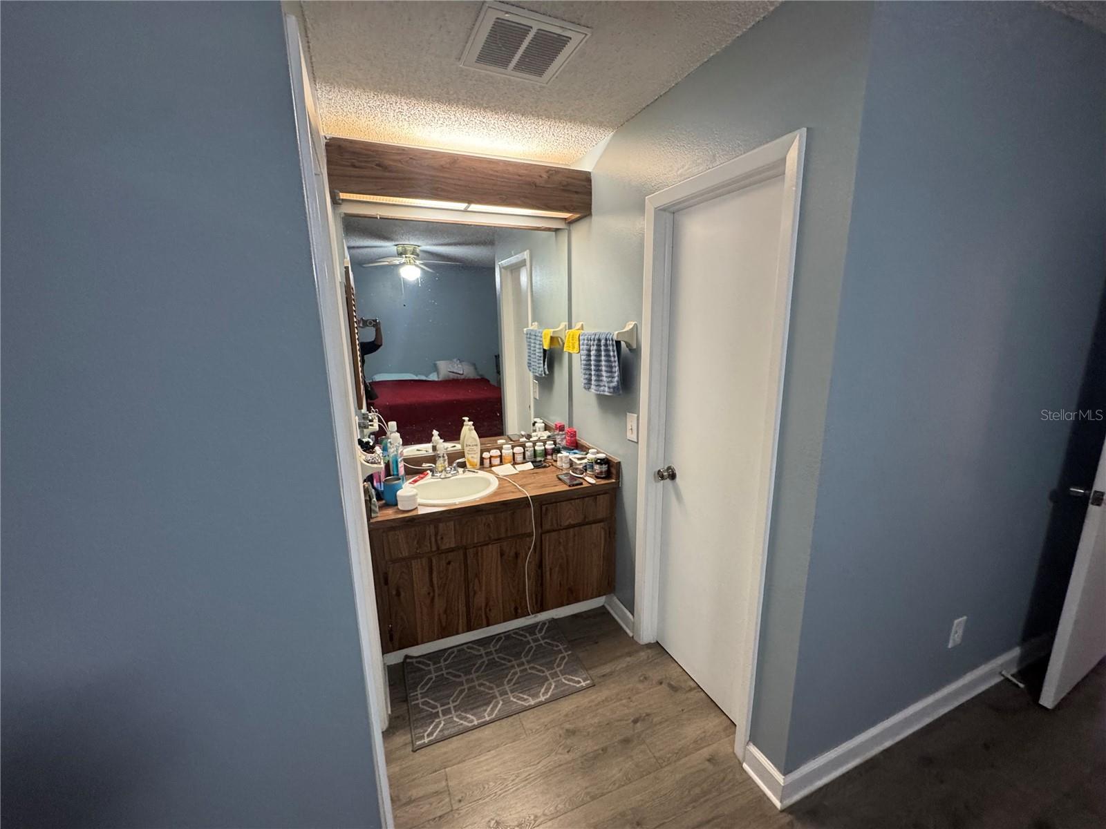 ensuite vanity