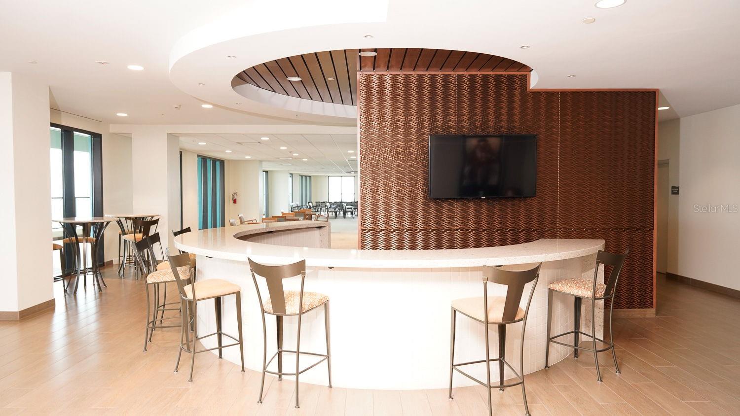 28th Floor common area amenities