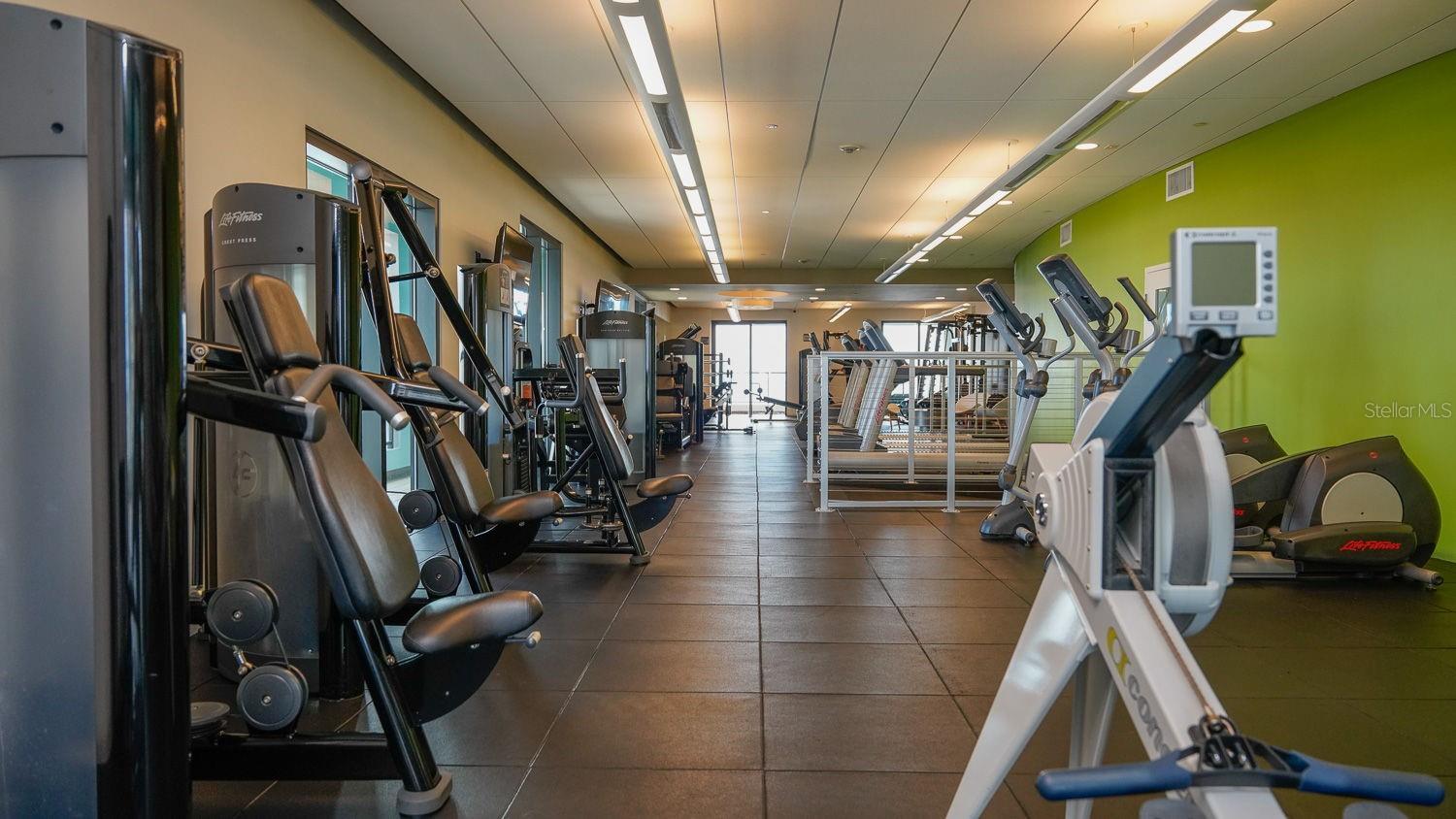 28th Floor common area amenities