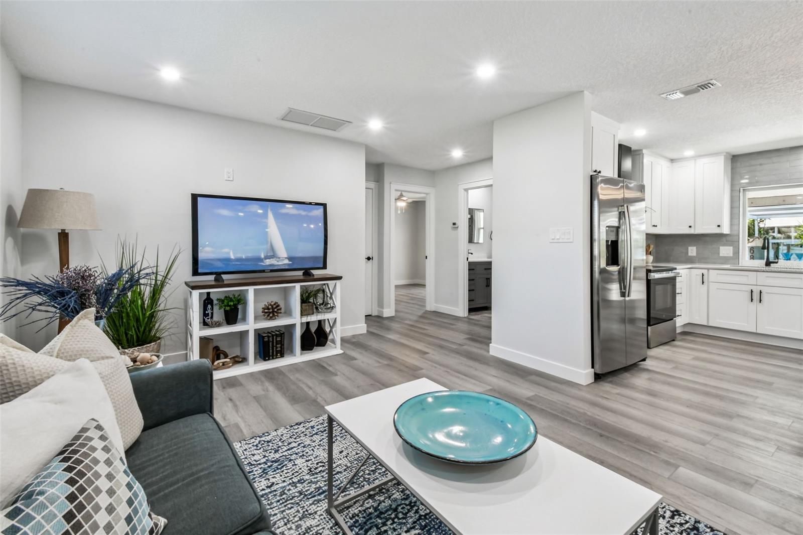Fantastic floorplan with open concept and great design.