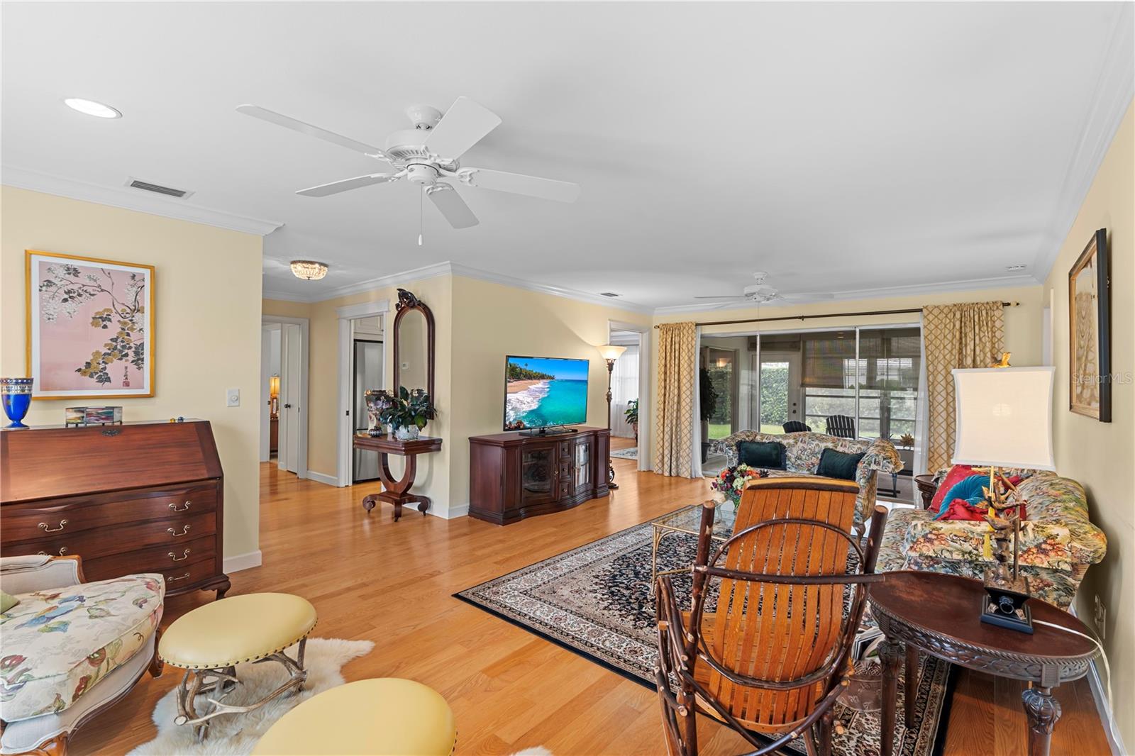 Large Livingroom