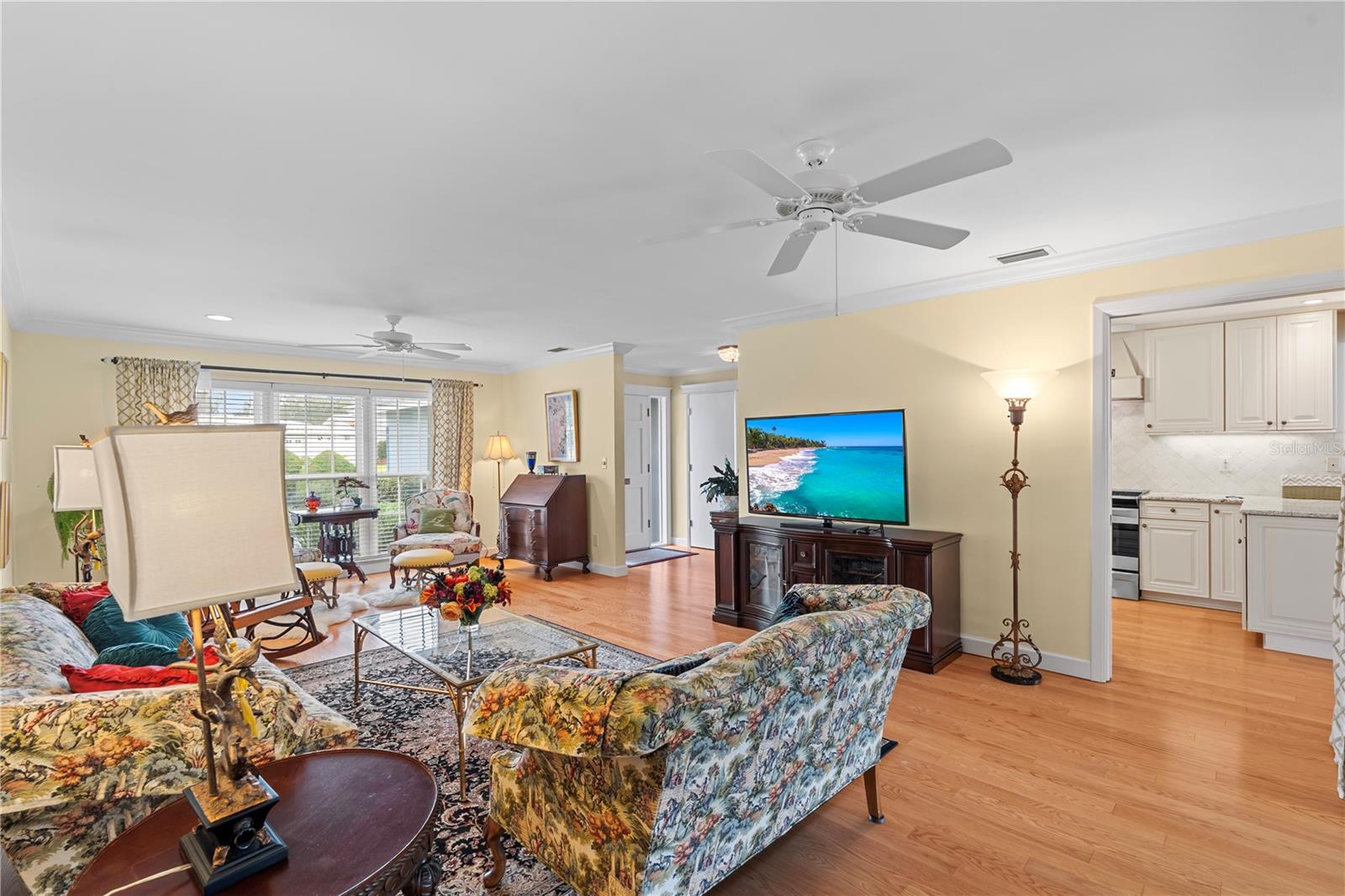 Large Livingroom