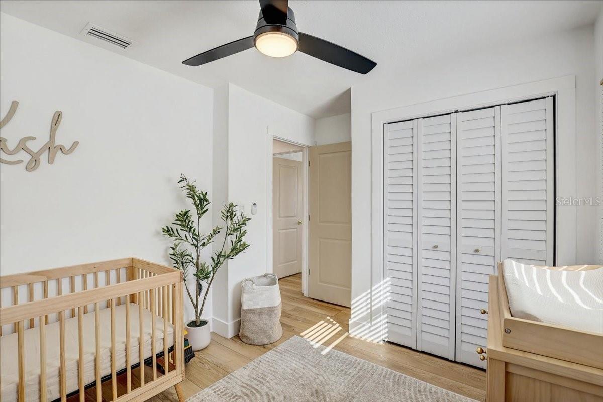 3 bedroom with custom closet
