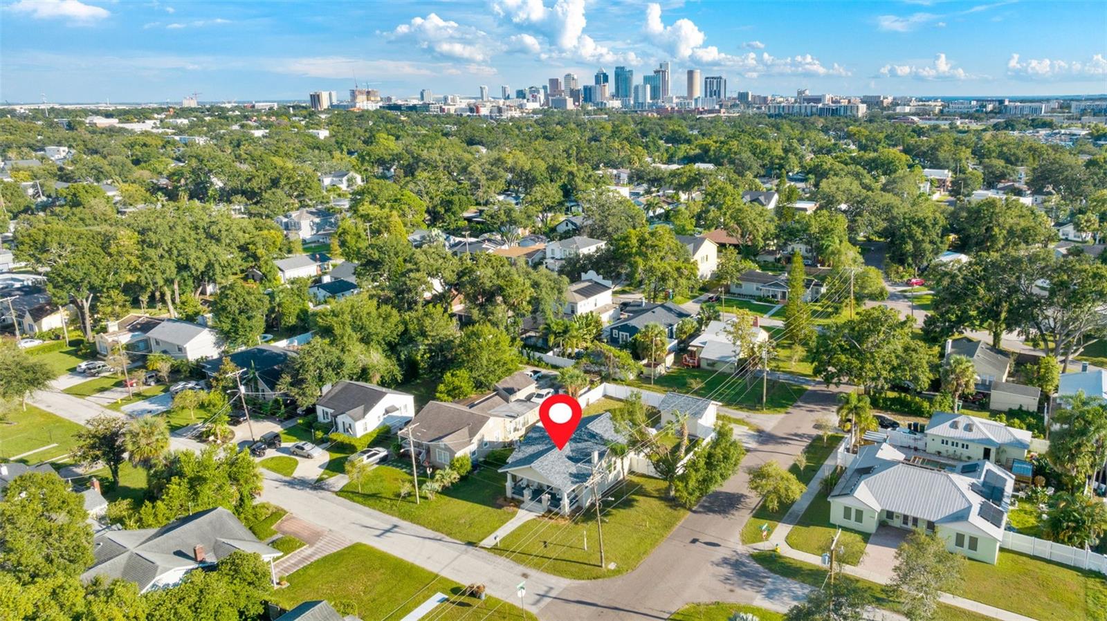 Riverside Heights is just minutes to downtown; accessible to Riverwalk
