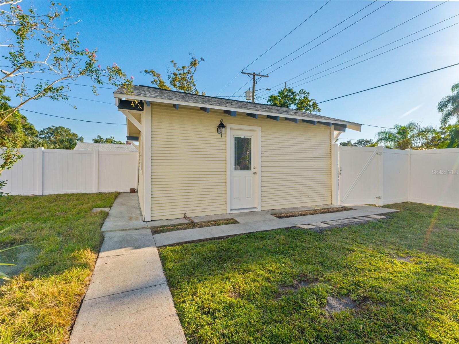 Drop zone off kitchen and backyard entry