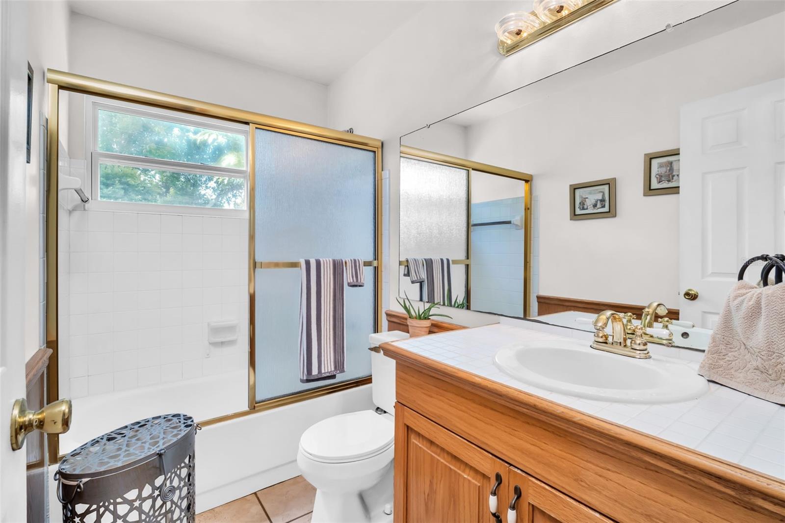2nd Bathroom