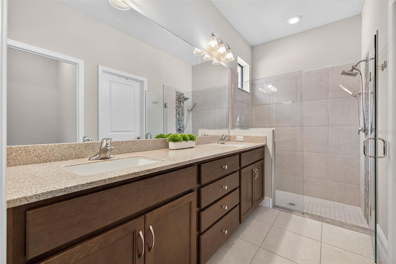 Primary bath