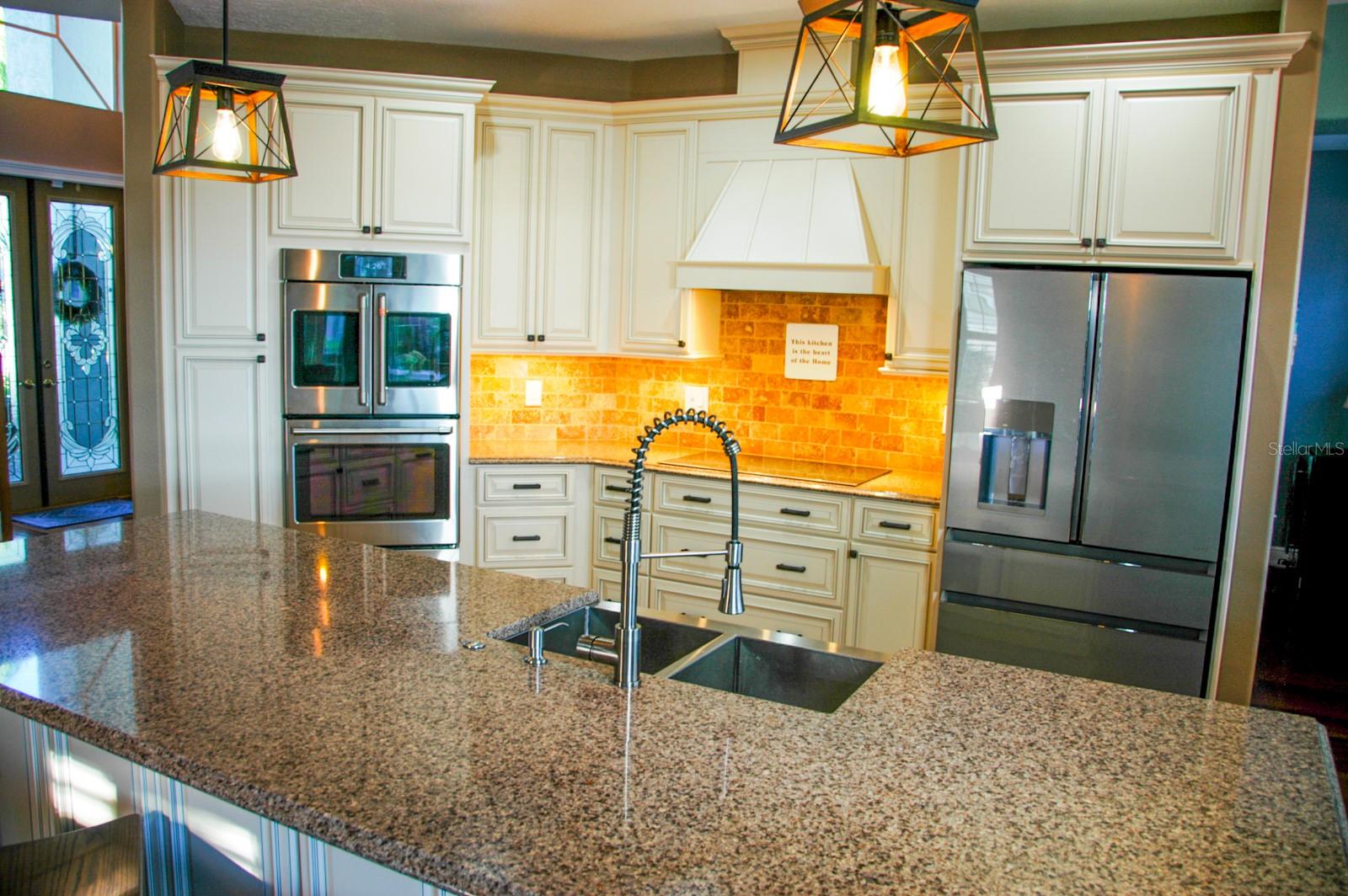 Updated wifi enabled kitchen with custom cabinets