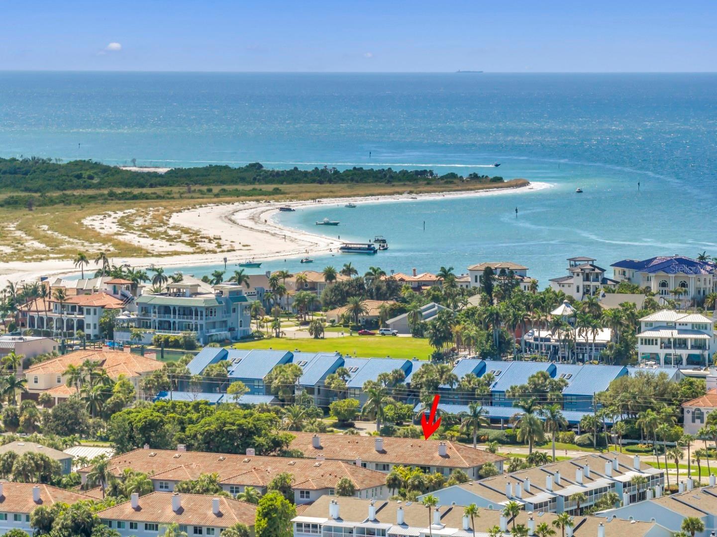 Minutes to Iconic Beaches and Serene Parks
