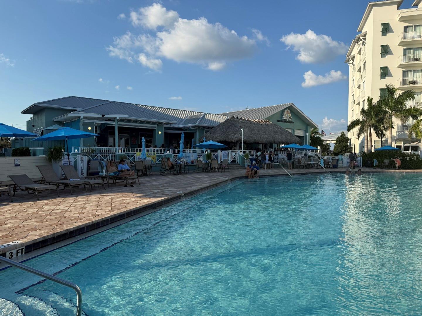 Walk to Local Island Dining and Live Music