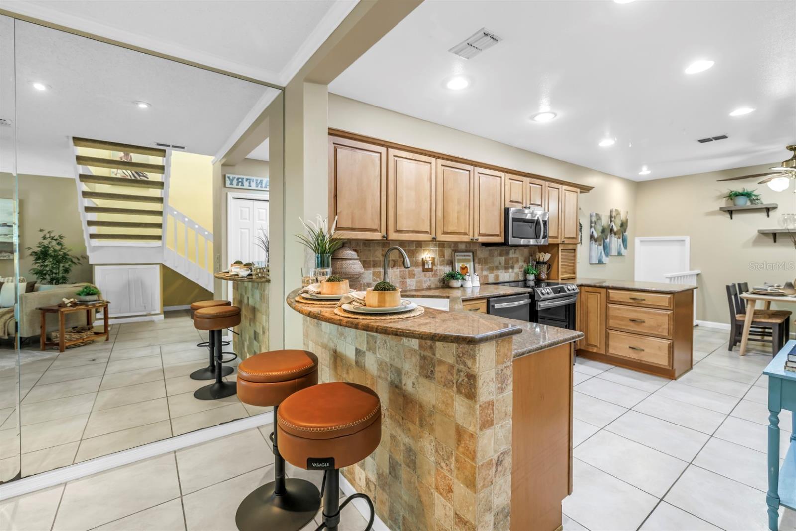 Kitchen with Breakfast Bar