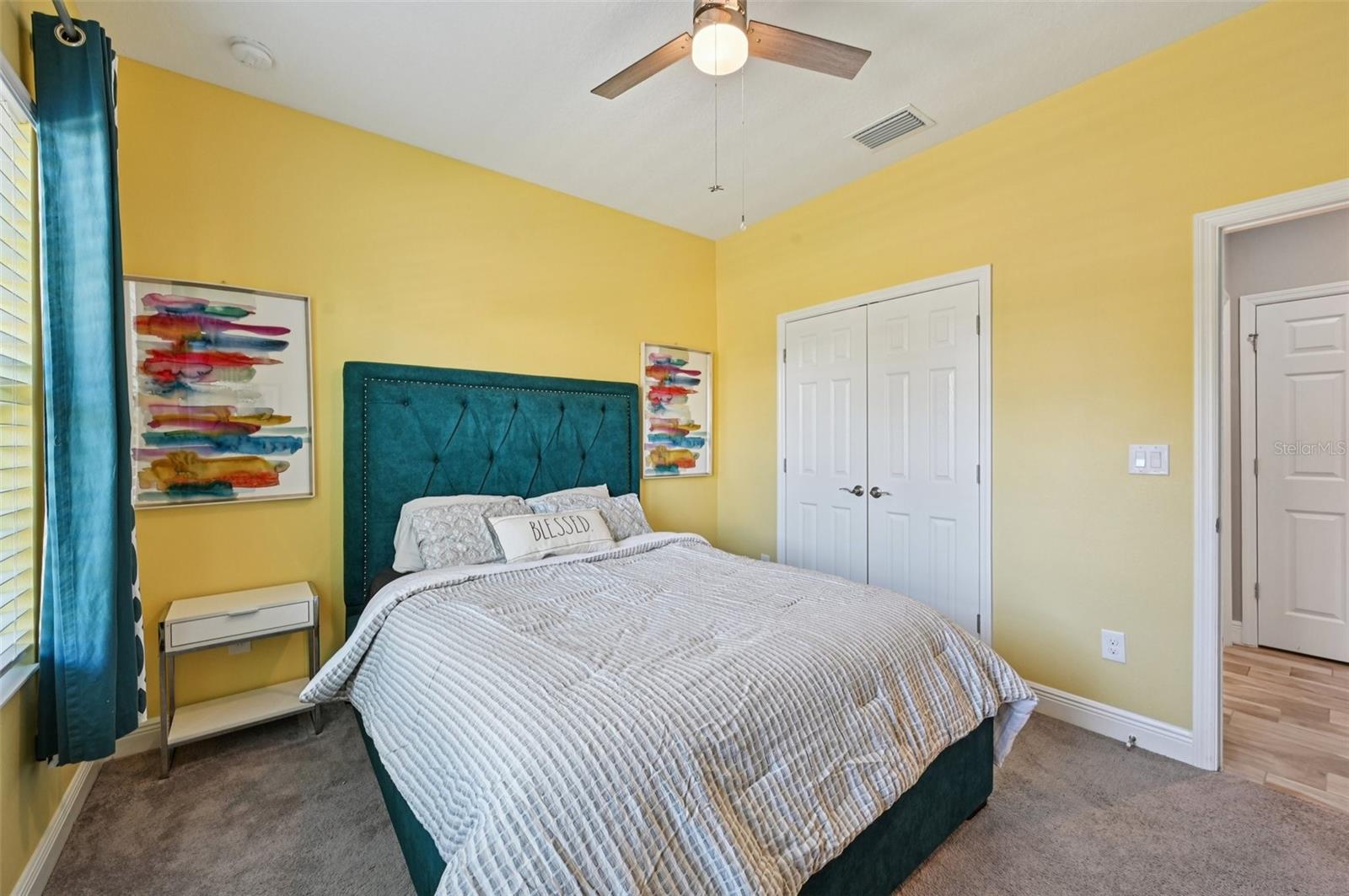 floor1 bedroom