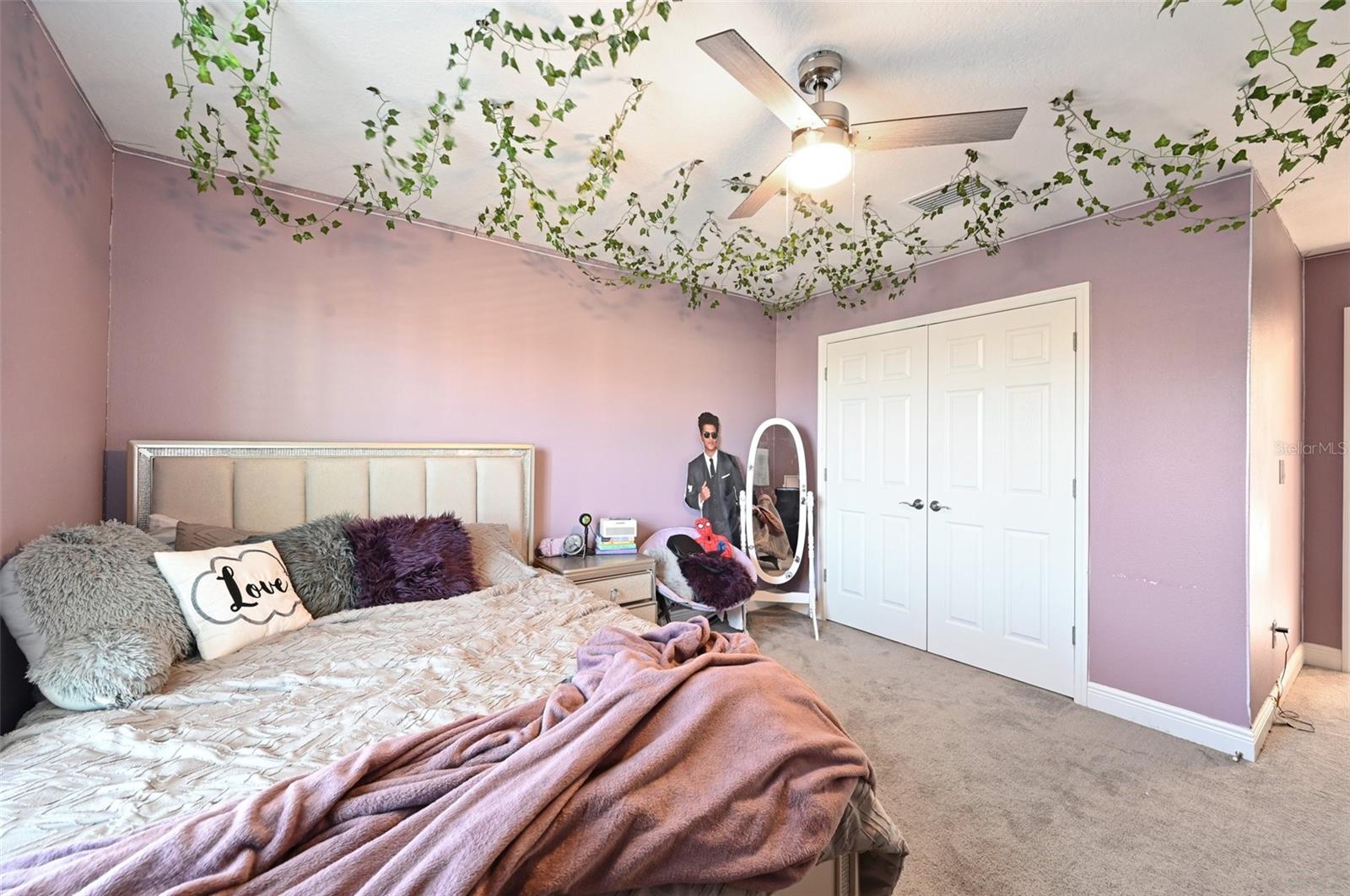 floor 2 bedroom