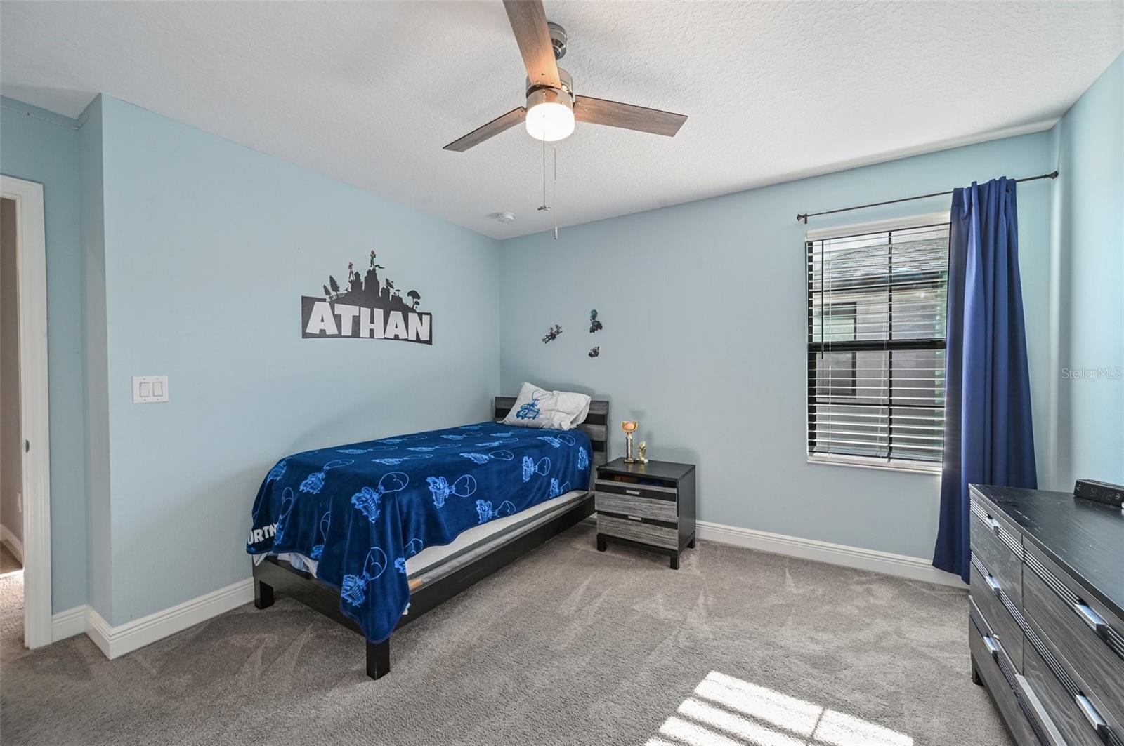 floor 2 bedroom