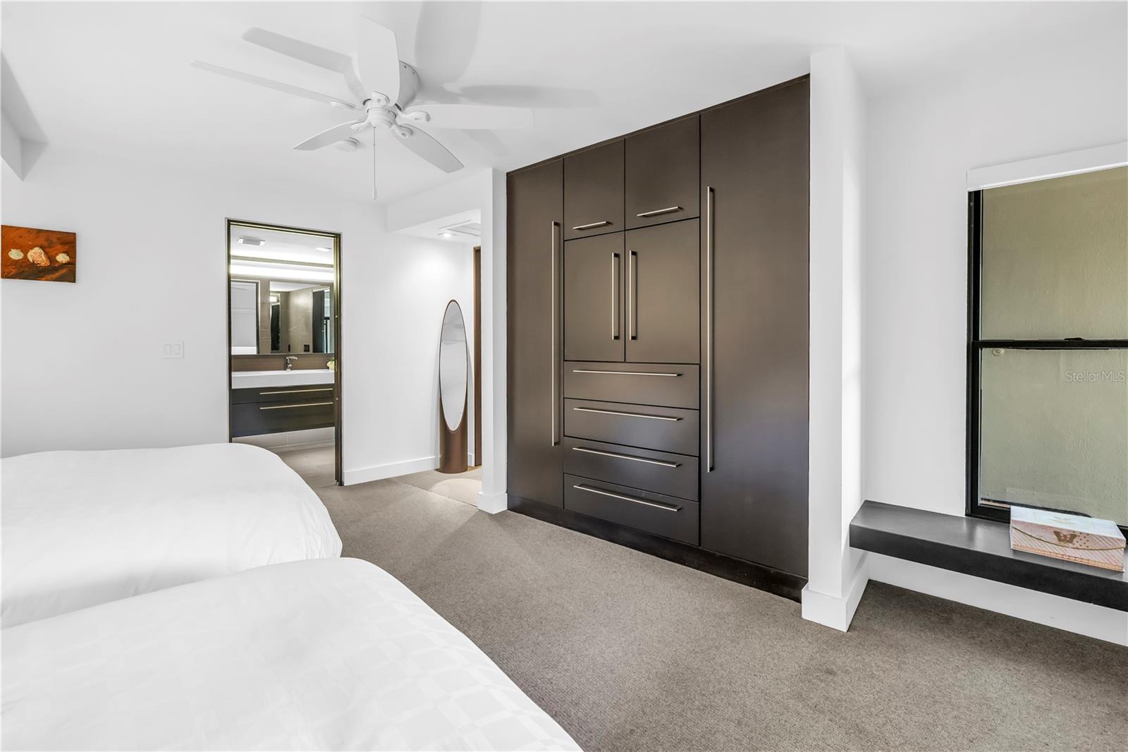 built in closet 2nd bedroom