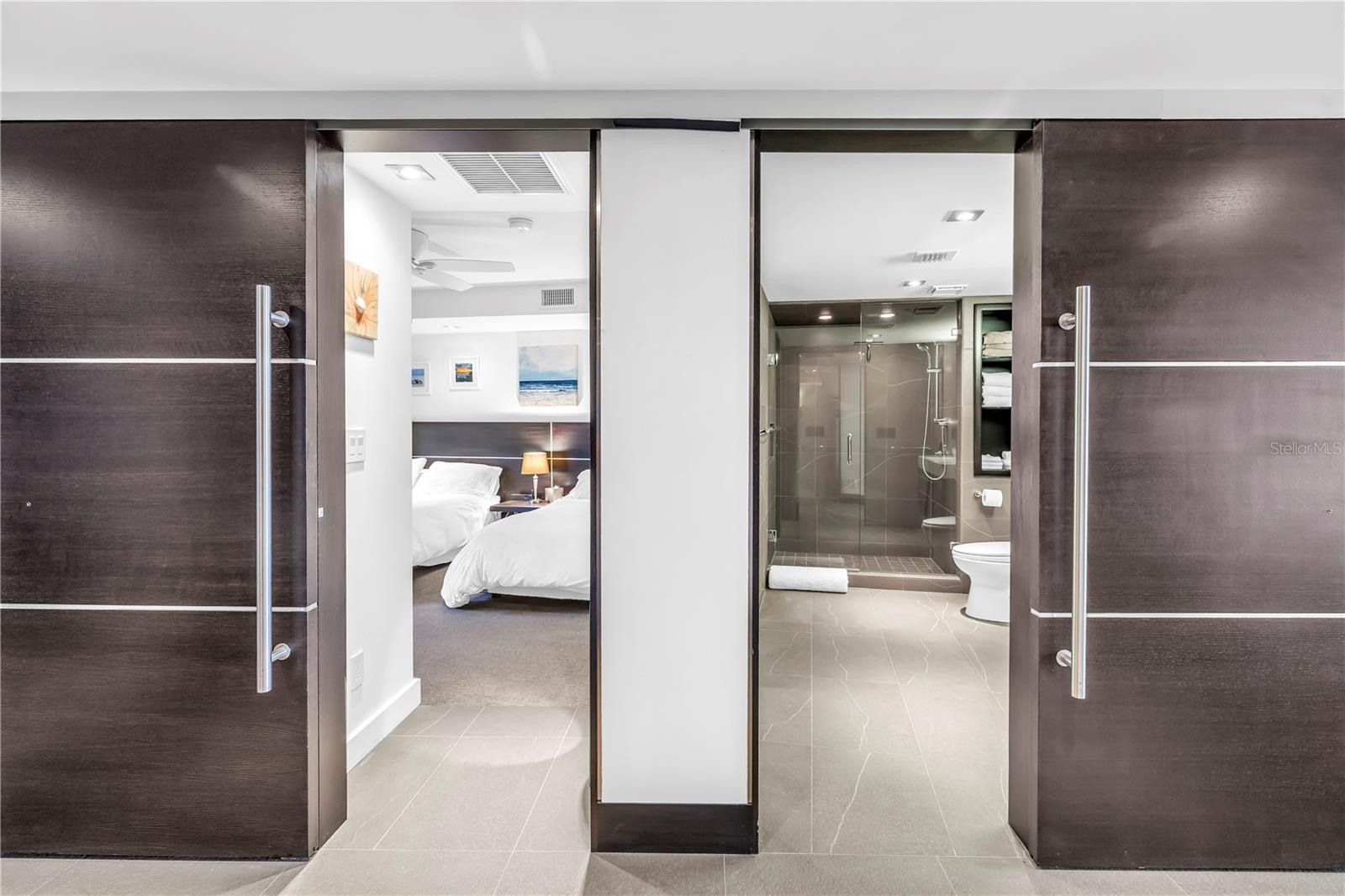 entry to 2nd bedroom and 2nd bath