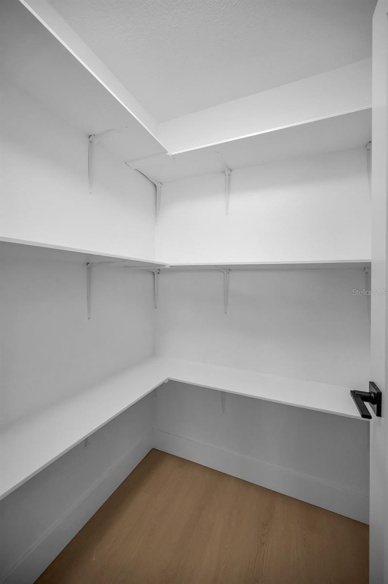 WALK IN PANTRY