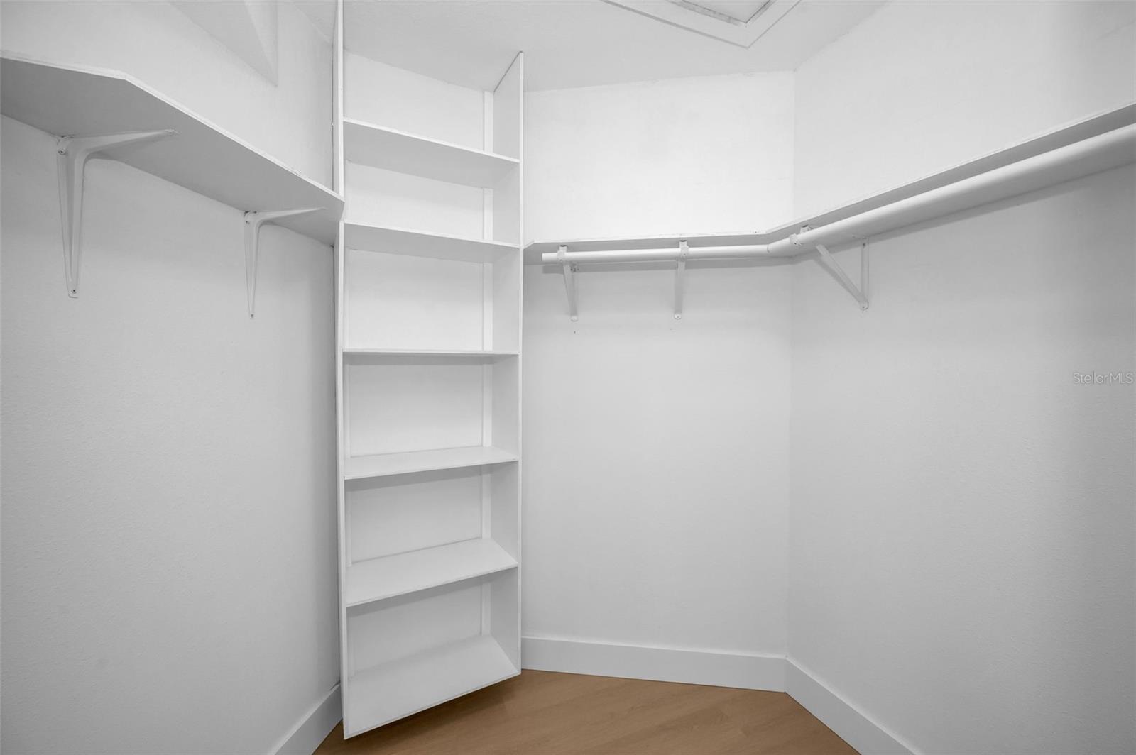 MASTER WALK IN CLOSET