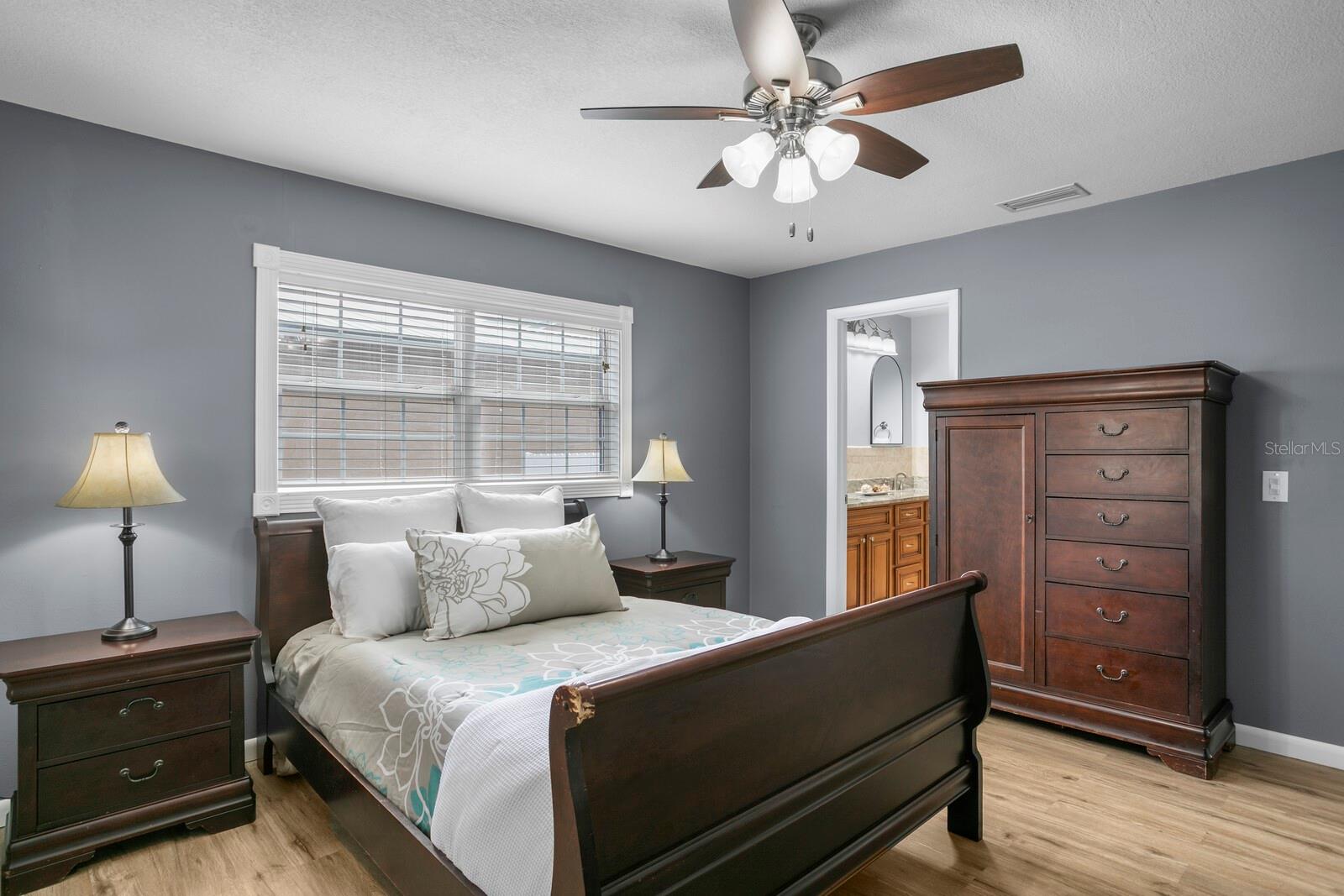 Primary suite