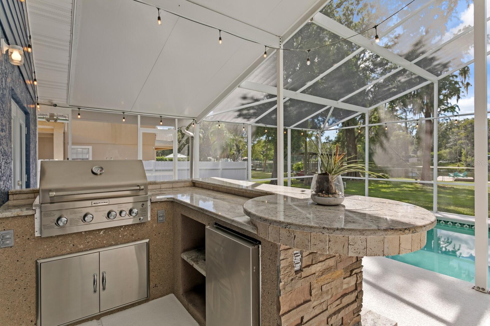 Fantastic outdoor kitchen with granite counters