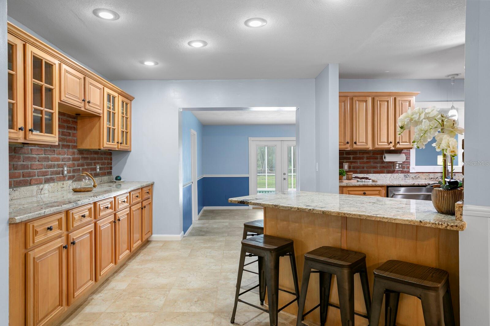 Breakfast bar in the kitchen