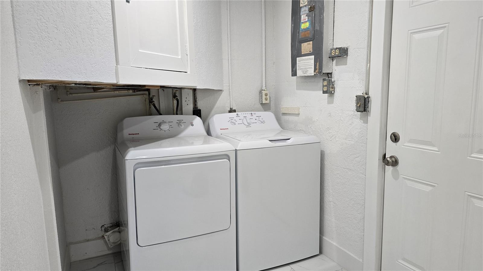 Oversized Laundry Room