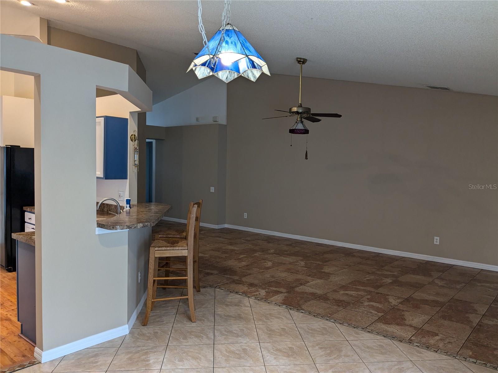 G5102564