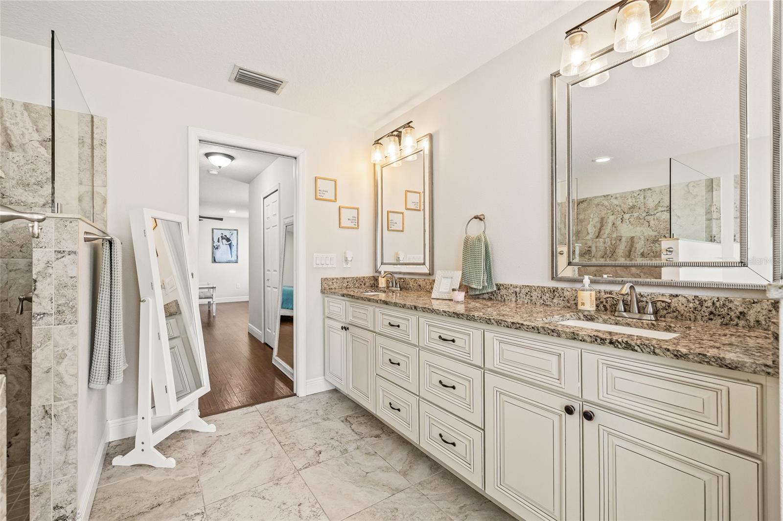 Primary bath