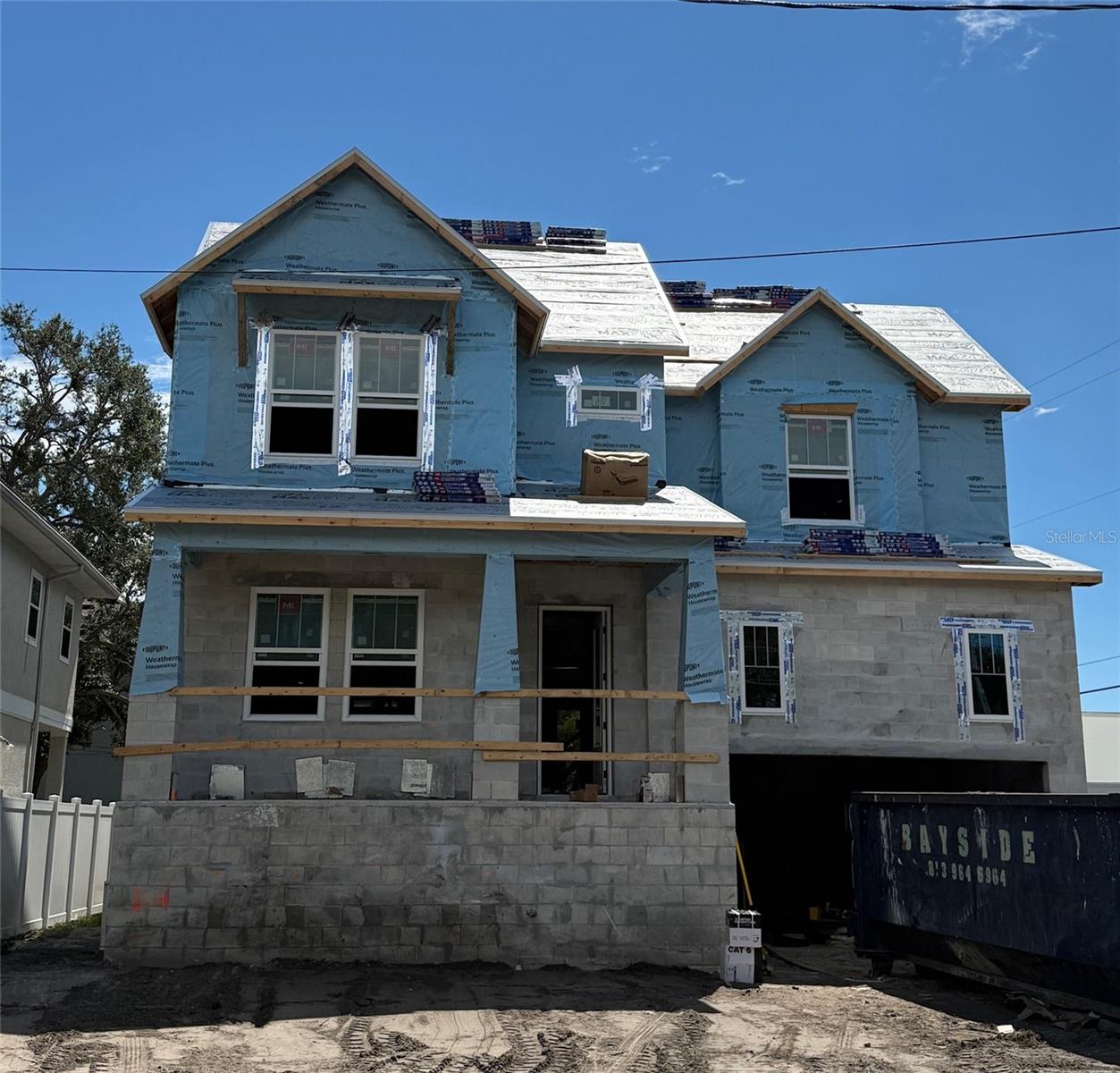 Front Exterior **Paint Colors May Vary