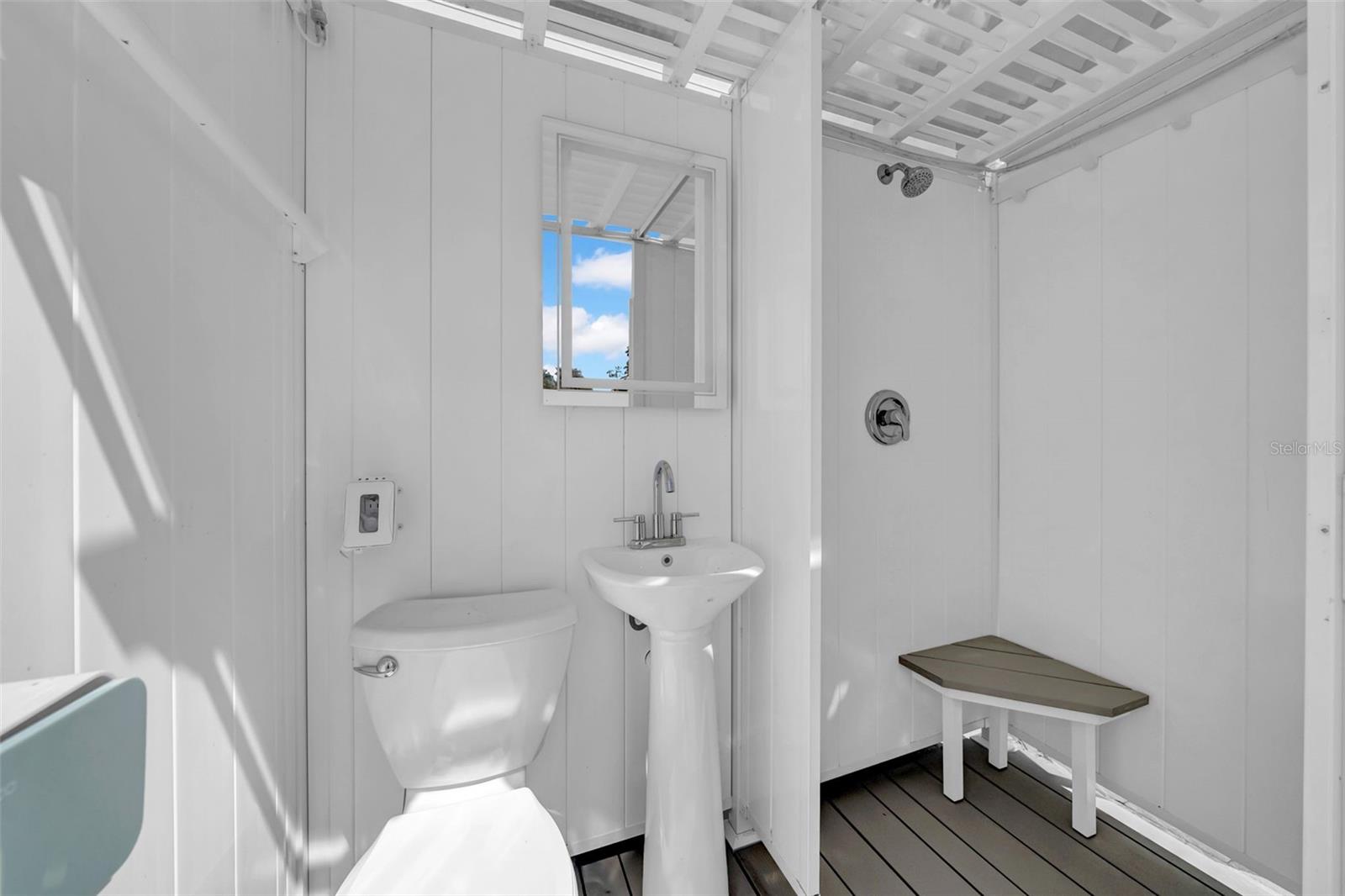 outdoor bathroom