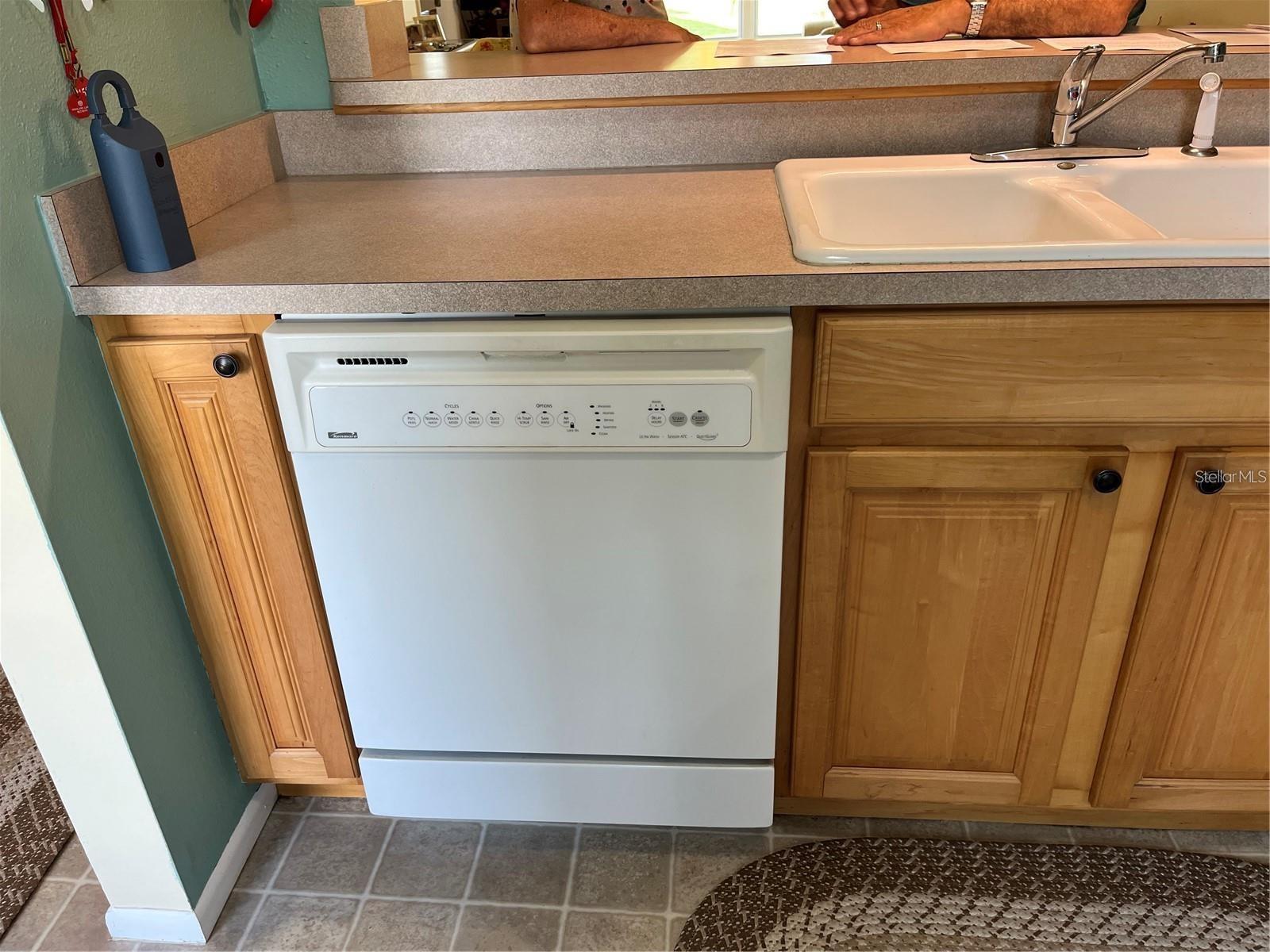 Dishwasher excellent condition