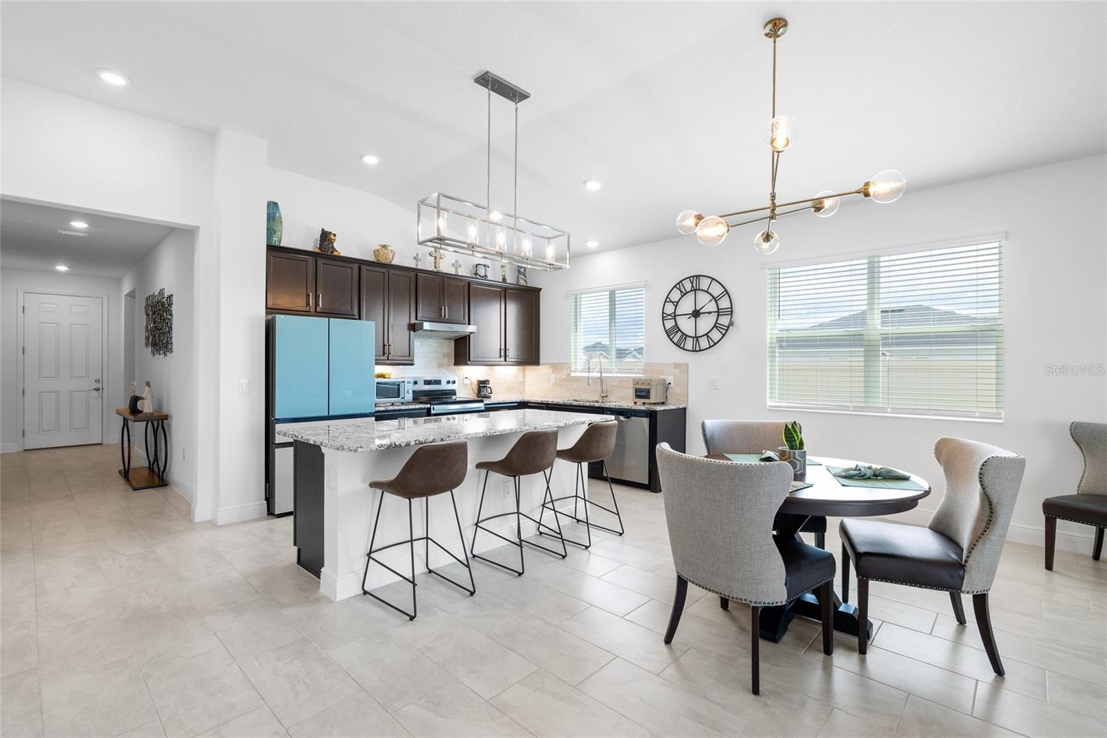 Kitchen & Dining Area