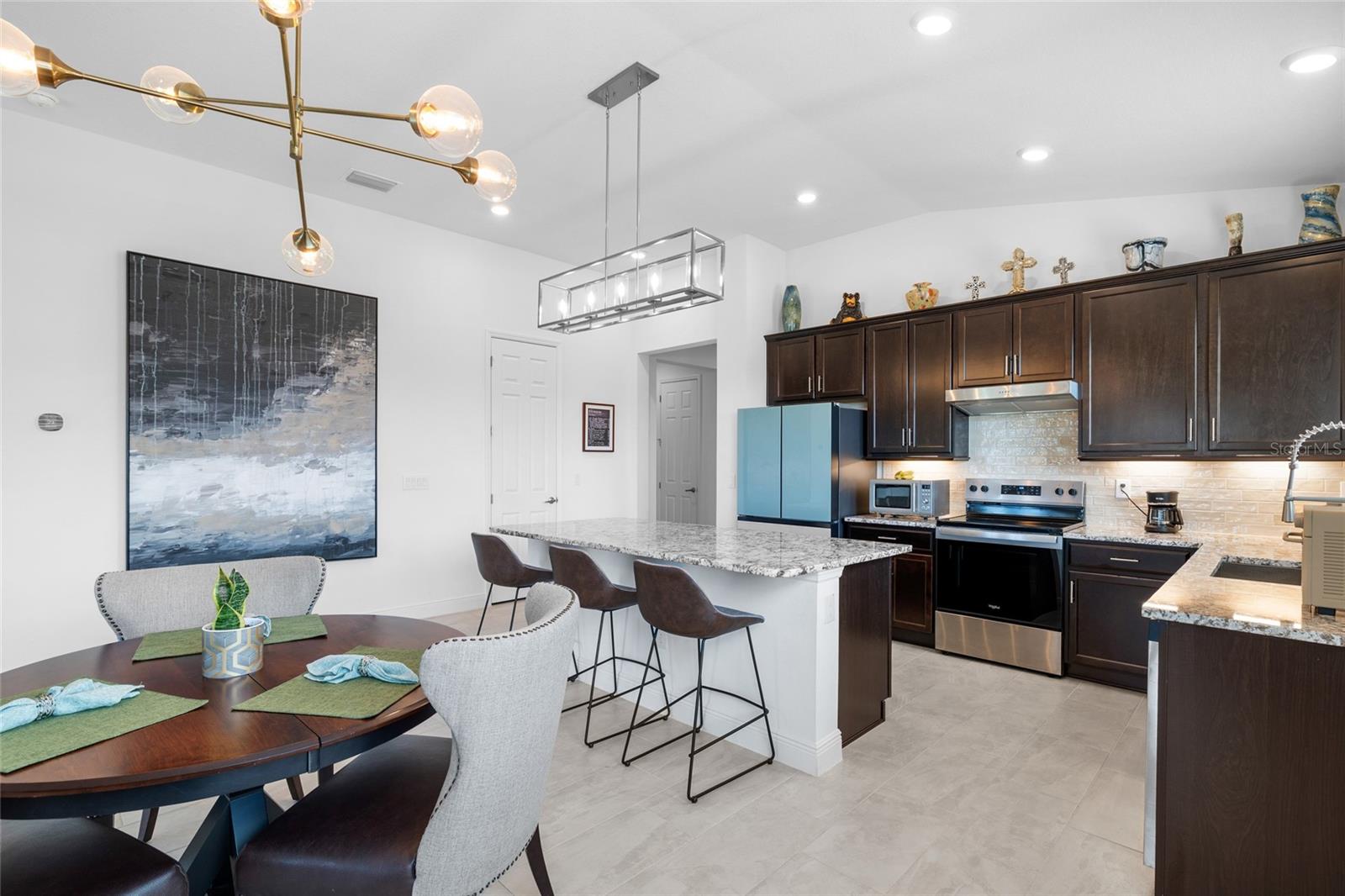Kitchen & Dining Area
