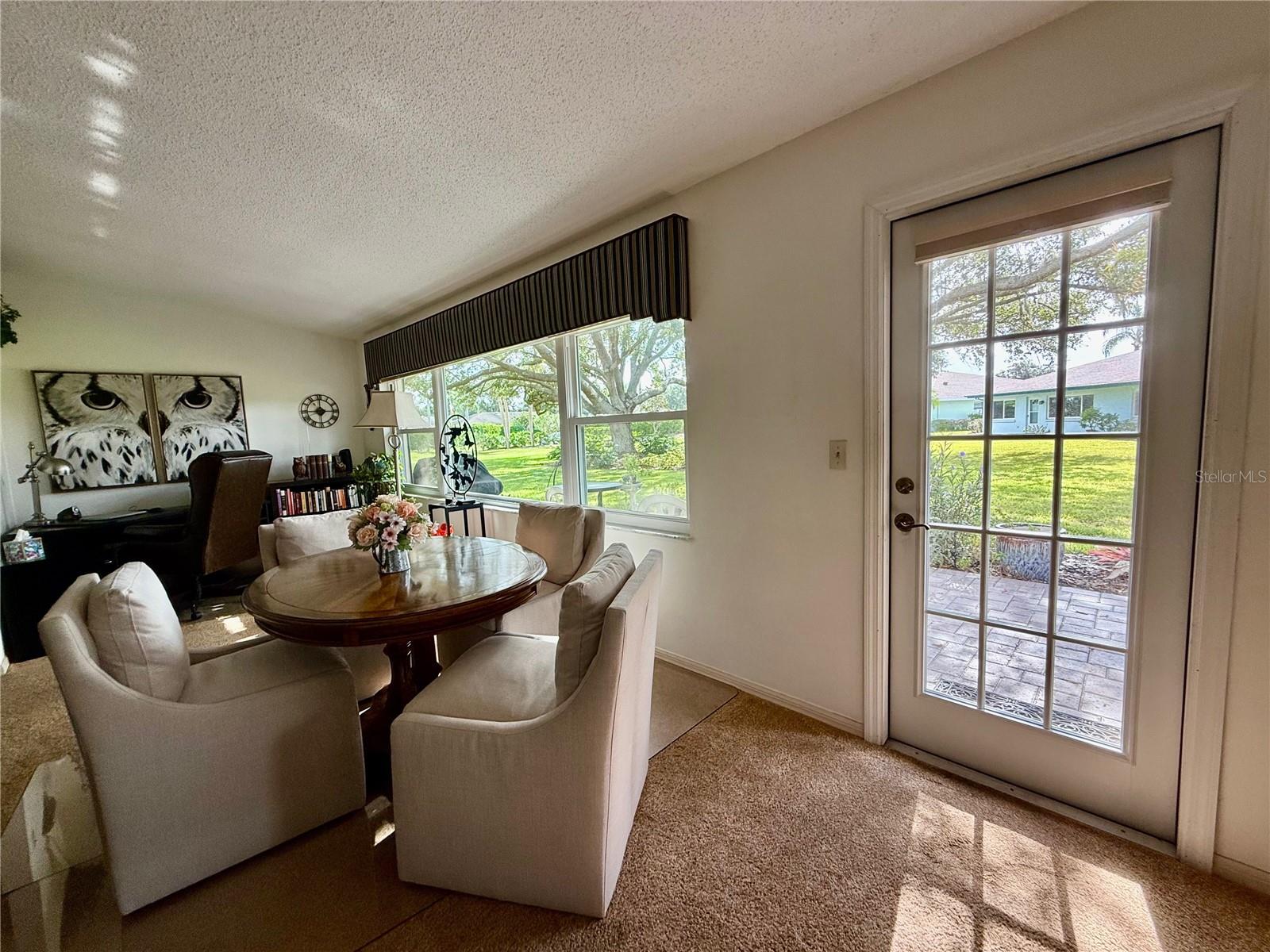 Another view of the extended living area / Florida room