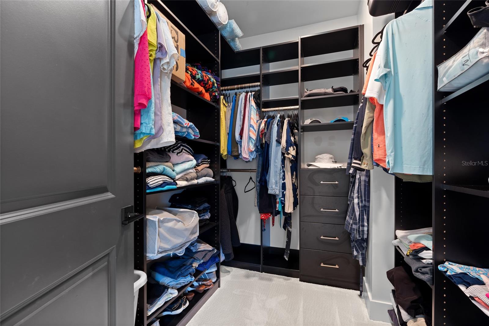 Walk in closet